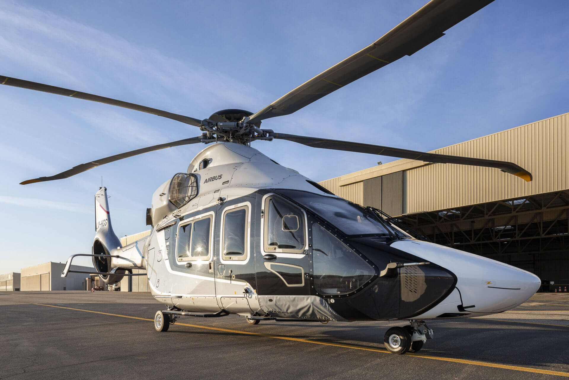 Airbus-H160-1042_06.jpg